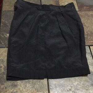 Tracy M. Size 10 silk shorts. Black